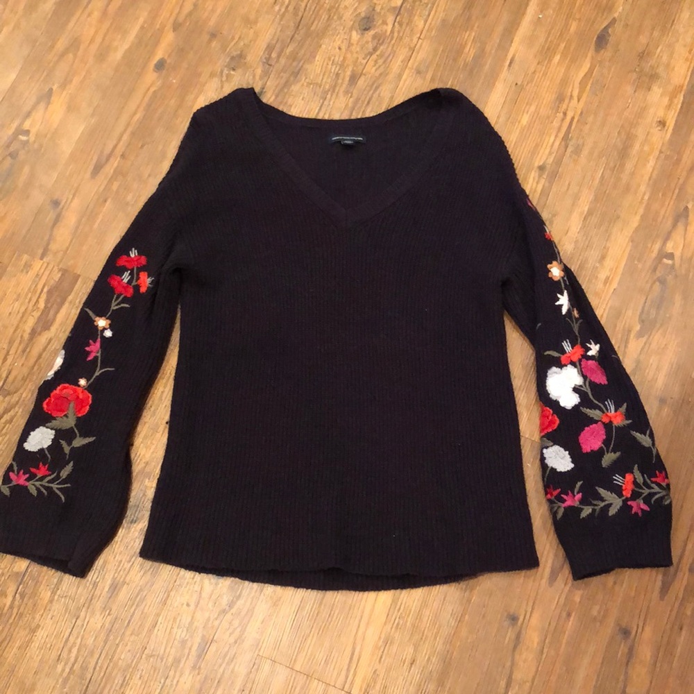 American Eagle Embroidered Sleeve Sweater, Size M